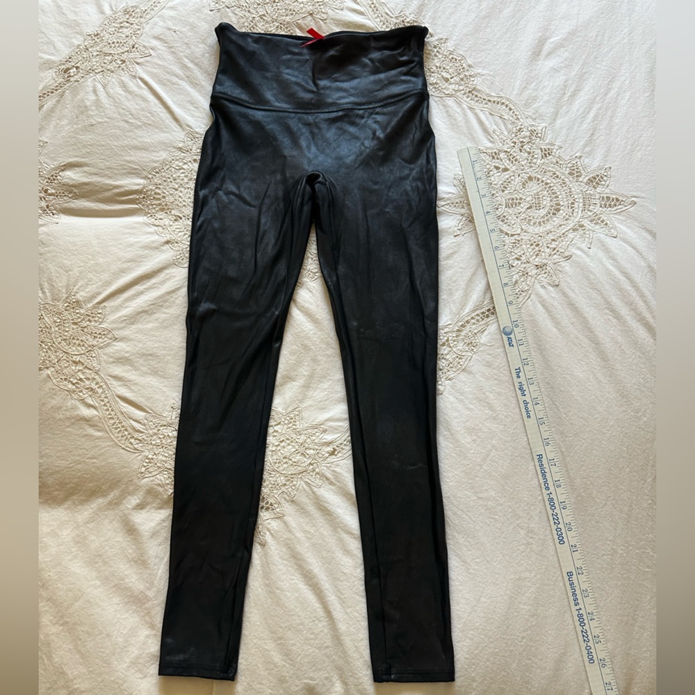 ❤️SPANX Shimmery Black Leggings-